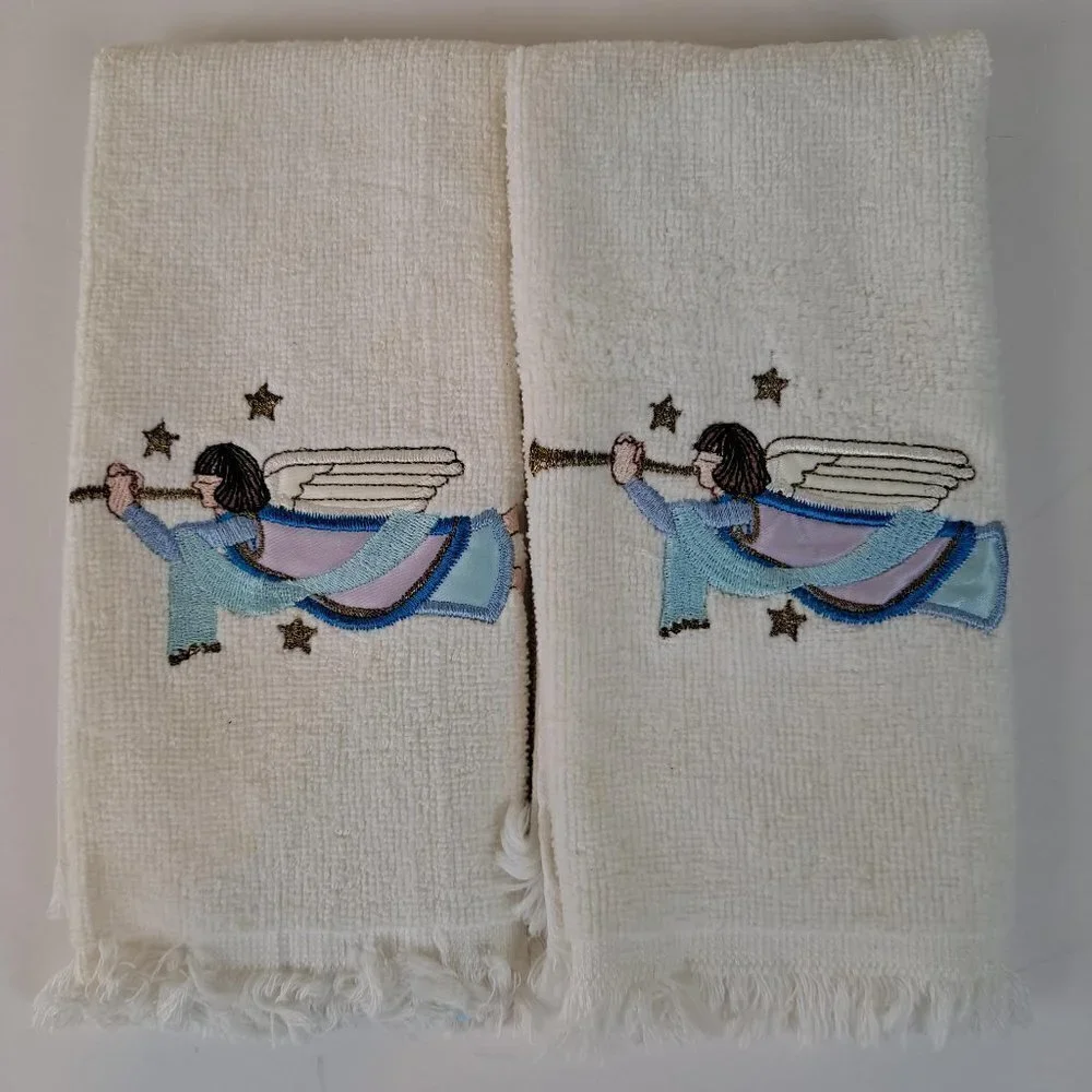 JC Penney Angels With Trumpets Finger Tip Towels Set of 2 Embroidered Metallic